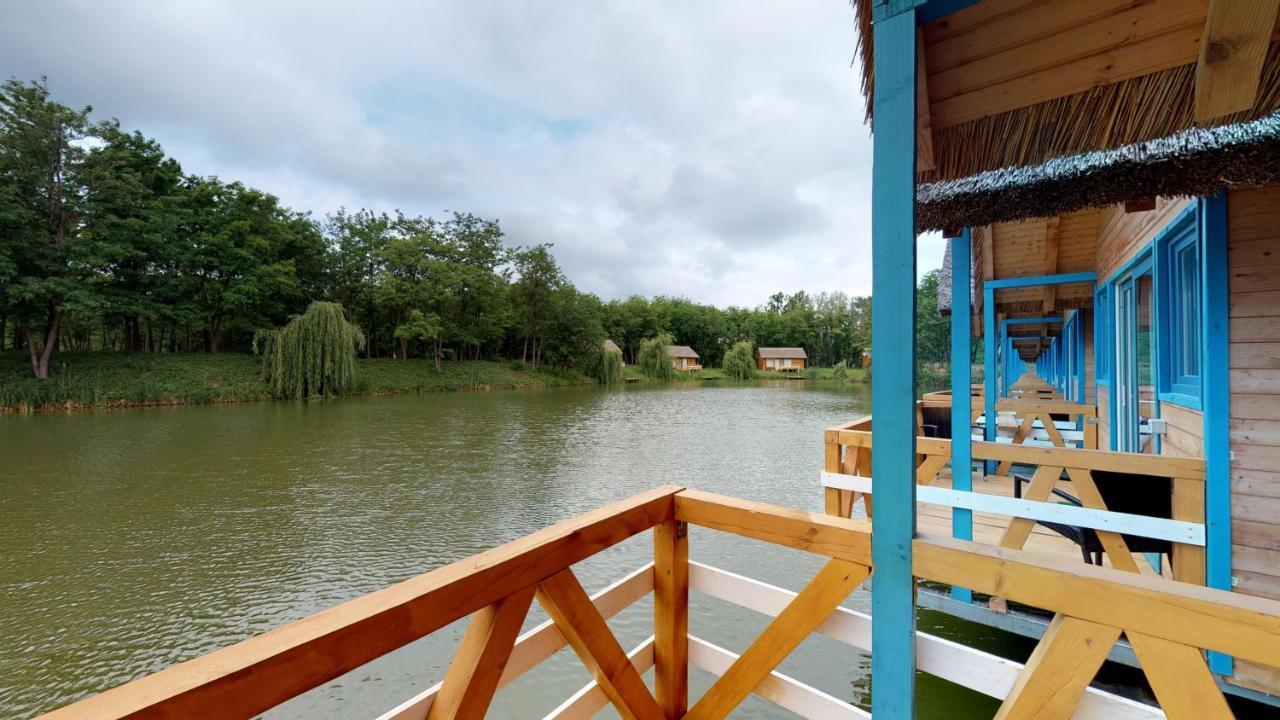 Zaga Zaga Sat Hotel Tecuci Ngoại thất bức ảnh
